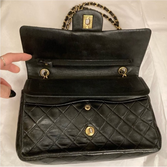 Chanel Vintage Classic Double Flap Lambskin Leather Shoulder Bag - Picture 9 of 16